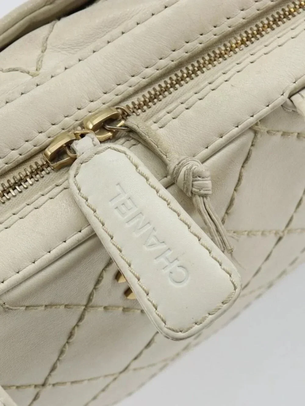 CHANEL Wild Stitch Hand Bag Leather White Gold CC Auth BA6858